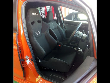 HONDA�@�t�B�b�g�n�C�u���b�g�@GP5�i2018�N�j�@�Ɂ@RECARO�i���J���j�@SR-6�@GK100S�@BK�@����