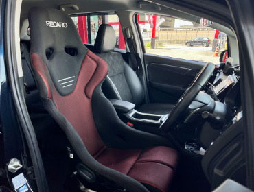 HONDA�@�V���g���@GP7�i2016�N�j�@�Ɂ@RECARO�i���J���j�@RS-G�@GK�@BK/RED�@����