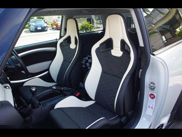 ���J���@�X�|�[�c�X�^�[�@���~�e�b�h�G�f�B�V�����@�z���C�g