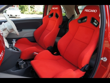 RECARO�i���J���V�[�g�j�@���@FIAT�i�t�B�A�b�g�j�@500�@�Ɂ@RECARO�@SR-7�@KK100�@RED�@���@SR-7�@KK100�@RED �@������