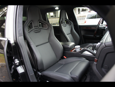 ���J���@�N���X�X�|�[�c�X�^�[�@LL100H