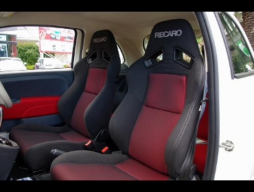 RECARO�i���J���V�[�g�j�@FIAT�i�t�B�A�b�g�j�@500�@�c�C���G�A��RECARO�i���J���j�@SR-7F�@SK100�@BK/RED�@�~2�r�@����