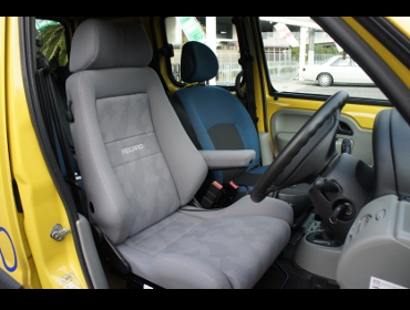 RECARO�i���J���V�[�g�j�@���m�[�iRENAULT�j�@�J���O�@KCK4M��RECARO�i���J���j�@�G���S���hE�@�O���[�@����