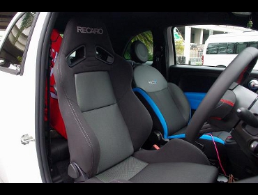 RECARO�i���J���V�[�g�j�@FIAT�i�t�B�A�b�g�j500��RECARO�i���J���j�@SR-7 SK100 BK/SIL�@����