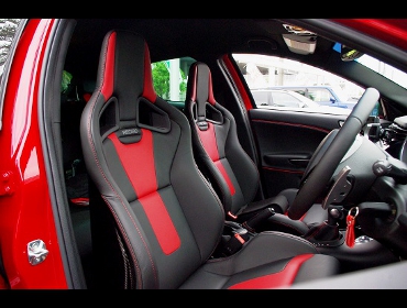 RECARO�i���J���V�[�g�j�@�A���t�@�����I�@�W�����G�b�^�Ƀ��J���@�X�|�[�c�X�^�[�@���~�e�b�h�G�f�B�V����2�@BK/RED�@�J�[�{���o�b�N�V�F���d�l�@�~2�r �@����