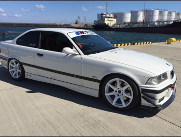 BMW�@M3C�@E36��RECARO�i���J���j�V�[�g����