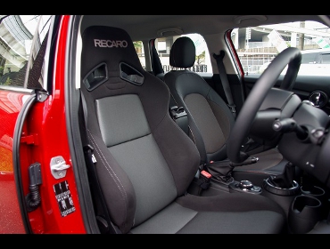 RECARO�i���J���V�[�g�j�@BMW�@MINI�@Cooper�@F55�Ƀ��J���@SR-7F SK100�@BK/SIL�@����