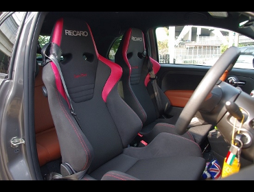 RECARO�i���J���V�[�g�j�@�A�o���g500�Ƀ��J���@����SR-6 �X�[�p�[�V���^���NNU�@�~2�r�@����
