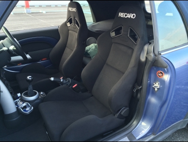 RECARO�i���J���V�[�g�j�@BMW�@�~�j�@R52�Ƀ��J���@SR-7 KK100H�@BK�@�~2�r�@����