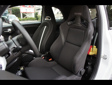 RECARO�i���J���V�[�g�j�@�A�o���g500�Ƀ��J���@SR-7 Lassic BK/SIL�@����