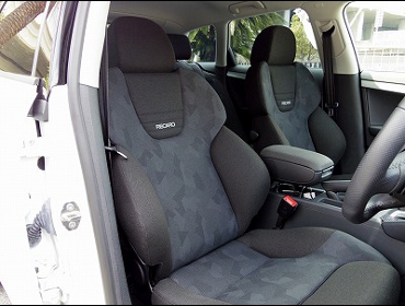 RECARO�i���J���V�[�g�j�@Audi�i�A�E�f�B�j�@A3�Ƀ��J���@�X�^�C��DC�@BK�@�~2�r�@����