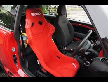 RECARO�i���J���V�[�g�j�@BMW�@MINI�@R56�@JCW�@MFJCW�Ƀ��J���@RS-GS�@RED�@����