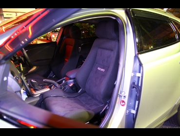 RECARO�i���J���V�[�g�j�@VOLVO�@LDA-MD4204T�Ƀ��J���@�G���S���hD�@�V�[�g�q�[�^�[�t���@BK�@�~2�r�@����