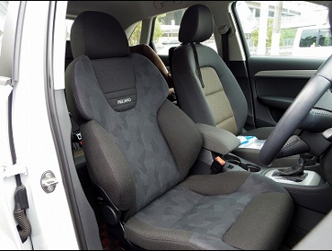 RECARO�i���J���V�[�g�j�@AUDI�i�A�E�f�B�j�@Q3�@8UCCZF�Ƀ��J���@�X�^�C��DC�@BK�@����