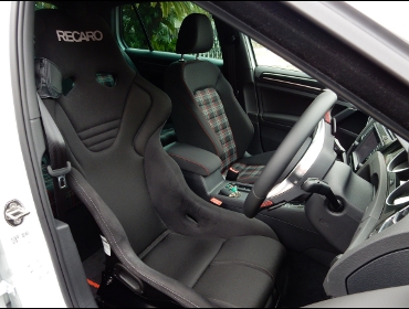 RECARO�i���J���V�[�g�j�@VW�i�t�H���N�X���[�Q���j�@�S���t7�@GTI�Ƀ��J���@RS-G�@SK2 BK/BK�@����