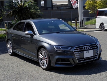 Audi�i�A�E�f�B�j�@S3�@8V��RECARO�i���J���j�V�[�g����