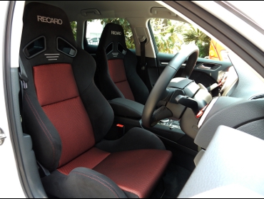 RECARO�i���J���V�[�g�j�@Audi�i�A�E�f�B�j�@A3�@8V�Ƀ��J���@SR-7�@GK100�@BK/RED�@���@New SR-7F�@GK100�@BK/RED�@����