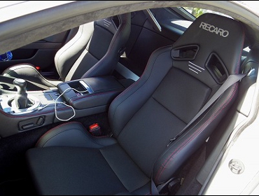 �A�X�g���}�[�e�B���@���@���e�[�W��RECARO�i���J���jSR-7�@Lassic�@�V�[�g�q�[�^�[�t���@BK���U�[�@�~2�r�@����