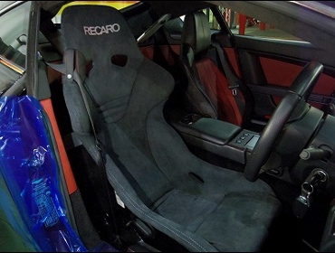 Astonmartin Vantage�i�A�X�g���}�[�`���j�@���@���e�[�W�@�Ɂ@RECARO�i���J���j�@TS-G�@�A���J���^�[���@�V�[�g�q�[�^�[�t���@����