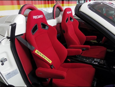 FERRARI�i�t�F���[���j�@�X�N�[�f���A�E�X�p�C�_�[16M�@�Ɂ@RECARO�i���J���j�@SR-7F�@KK100�@RED�@���r�A�[�����X�g�t���@�~2�r�@����