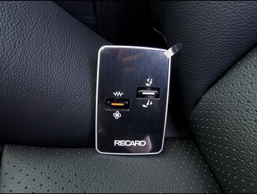 GMC�@�V�G���@�Ɂ@RECARO�i���J���j�@�X�^�C��DC�@���@�X�|�[�cJC�@BK���U�[�@����