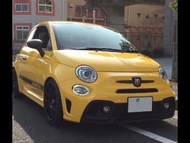 ABARTH�@595�@�R���y�e�B�c�B�I�[�l�@�Ɂ@RECARO�i���J���j�V�[�g����