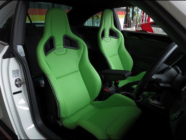 �t�H���N�X���[�Q���@�U�E�r�[�g���@2017�N�@�Ɂ@RECARO�i���J���j�@�X�|�[�c�X�^�[LL100H���U�[SE�@����J���[�@Green�@�~2�r�@����