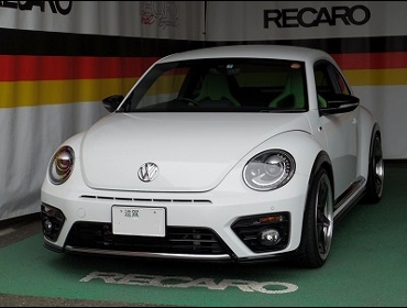 �t�H���N�X���[�Q���@�U�E�r�[�g���@2017�N�@�Ɂ@RECARO�i���J���j�V�[�g����