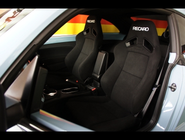 VW�i�t�H���N�X���[�Q���j�@�U�E�r�[�g���@�Ɂ@RECARO�i���J���j�@SR-7F�@KK100�@BK�@�~2�r�@����