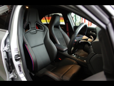 Mercedes Benz�@�x���cA250SPORT�@�Ɂ@RECARO�i���J���j�@�X�|-�c�X�^�[LL100H���U�[SE�@BK���U�[/RED�X�e�b�`�@����
