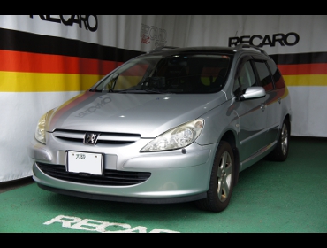 PEUGEOT�@307SW�i2003�N�j�@�Ɂ@RECARO�i���J���j�V�[�g����