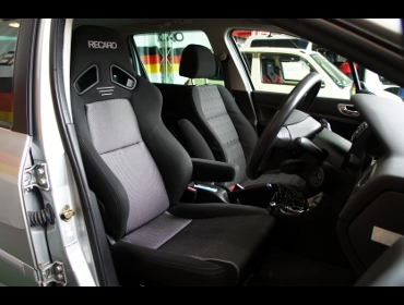 RECARO�i���J���V�[�g�j�@PEUGEOT�@307SW�i2003�N�j�@�Ɂ@���J���@SR-7F�@GK100�@BK/SIL�@�A�[�����X�g�t���@����