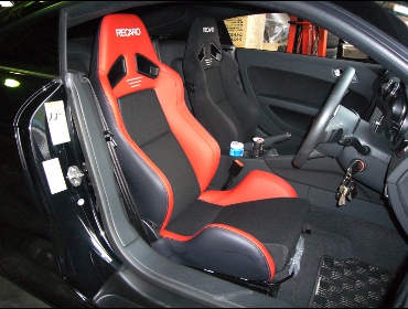 AUDI�@TT�@8J�@�Ɂ@RECARO�i���J���j�@SR-7�@Lassic RED�@���@SR-7F�@GK100�@BK/BK�@����