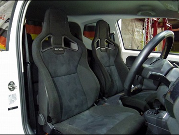 VW�@UP�@�Ɂ@RECARO�i���J���j�@�X�|�[�c�X�^�[�@����