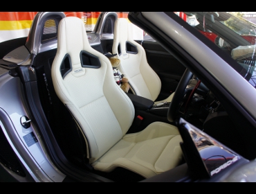 RECARO�i���J���V�[�g�j�@PORSCHE�i�|���V�F�j�@718�{�N�X�^�[�i2017�N�j�@�Ɂ@RECARO�i���J���j�@�X�|�[�c�X�^�[Ll100H���U�[SE�@�z���C�g���U�[�iBK/SI�����C���j�@�o�b�N�J�[�{���V�F���@�~���E�@����