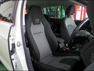 RECARO�i���J���V�[�g�j�@VW�i�t�H���N�X���[�Q���j�@�S���t7�@���@���A���g�i2017�N�j�@�Ɂ@LX-F�@IN110�@BK�iA/R�j�@����
