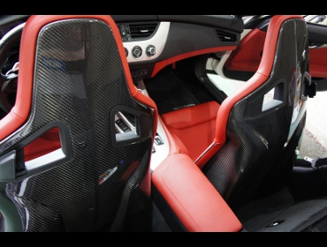 BMW�@Z4�@E89�i2010�N�j�@�Ɂ@RECARO�i���J���j�@�X�|�[�c�X�^�[LL100H���U�[SE�@RED���U�[�@�o�b�N�J�[�{���V�F���@�~���E�@����