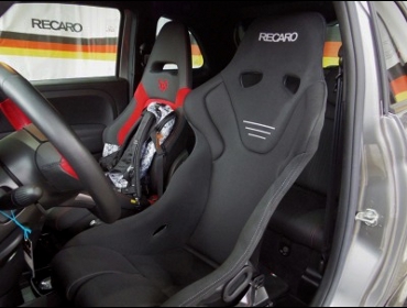 ABARTH�@595�@�i2016�N�j�@�Ɂ@RECARO�i���J���j�@RS-G�@GK�@BK/BK�@FIA�F�ؕt���@����