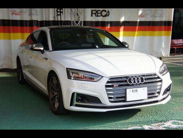 Audi�@S5�@sport back F5�i2018�N�j�@�Ɂ@RECARO�i���J���j�@SR-7�@GK100�@BK/BK�@�V�[�g�q�[�^�[�t���@����