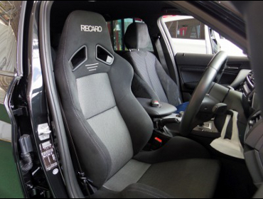 BMW�@118i�@M�X�|�[�c�@F20�i2017�N�j�@�Ɂ@RECARO�i���J���j�@SR-7�@GK100�@BK/SIL�@����