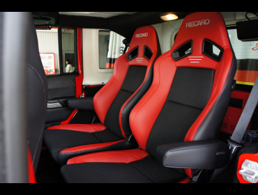 JEEP�@�����O���[�@�A�����~�e�b�h�@JK�i2016�N�j�@�Ɂ@RCARO�i���J���j�@SR-7F�@Lassic RED�@�A�[�����X�g�t���@�~4�r�i�t�����g�V�[�g�~2�A���A�V�[�g�~2�j�@����