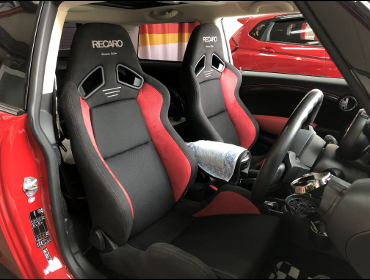 BMW�@�~�j�i2011�N�j�@�Ɂ@RECARO�i���J���j�@SR-7�@����@�A�h�o���X�G�f�B�V����2019�@RED�@�~���E�@����