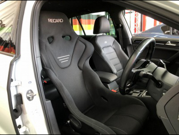 �t�H���N�X���[�Q���@GOLF7R�@AUCJ�i2014�N�j�@�Ɂ@RECARO�i���J���j�@RS-G�@GK�@BK/BK�@����