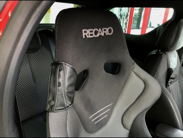 �V�g���G���@DS3�@�Ɂ@RECARO�i���J���j�@RS-G�@GK�@BK/SIL�@����