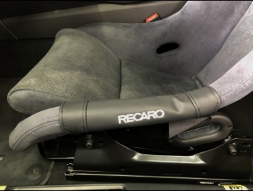 �|���V�F�@GT4�@�P�C�}���@981�i2015�N�j�@�Ɂ@RECARO�i���J���j�@RS-G�@�A���J���^�[���@����