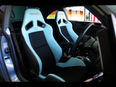 VW�@�U�E�r�[�g���i2018�N�j�@�Ɂ@RECARO�i���J���j�@SR-7�@Lassic�@���F�@�~���E�@����