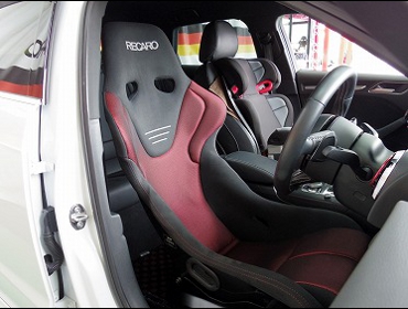 Audi�@S2�@8V�i2014�N�j�@�Ɂ@RECARO�i���J���j�@TS-G�@GK�@BK/RED�@����