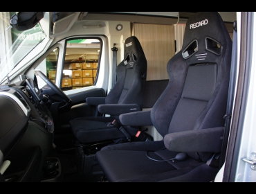 �t�B�A�b�g�f���J�g�@�A�h���A�R���p�N�g�L�����s���O�@�Ɂ@RECARO�i���J���j�@SR-7F�@GU100H�@BK�@���A�[�����X�g�@�~���E�@����