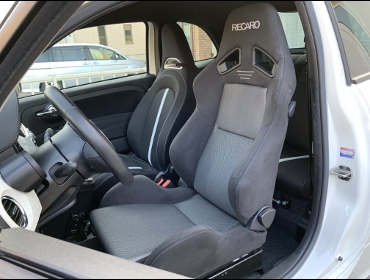 �A�o���g500�i2014�N�j�@�Ɂ@RECARO�i���J���j�@SR-7�@GK100�@BK/SIL�@����