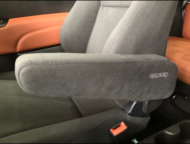 ABARTH�@�A�o���g595�i2019�N�j�@�Ɂ@RECARO�i���J���j�@SR-7F�@KK100�@BK�@����